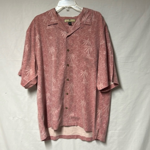 EUC Men’s Tommy Bahama‎ 100% silk palm trees salmon color super nice - Picture 1 of 4